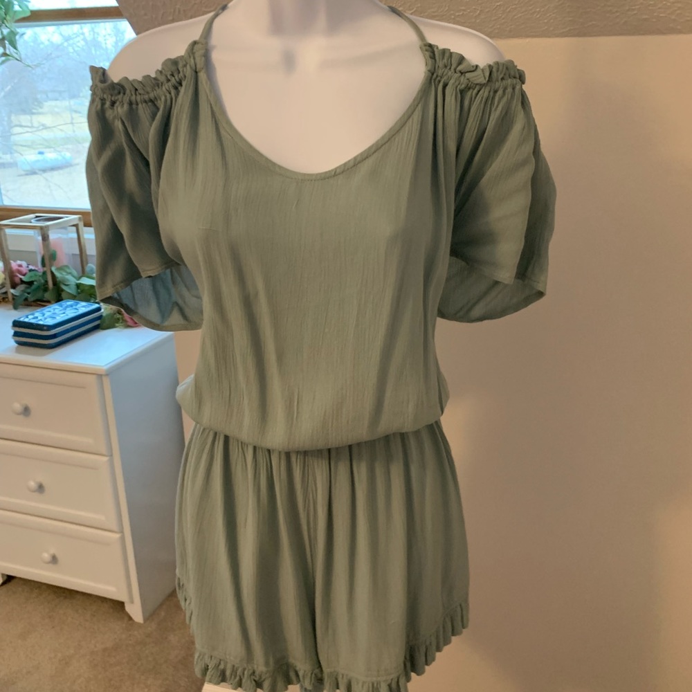 Charlotte Russe Cold Shoulder Ruffle Romper - Picture 7 of 15